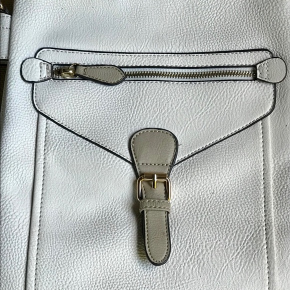 CHARMING CHARLIE CROSSBODY Bag - Picture 2 of 6